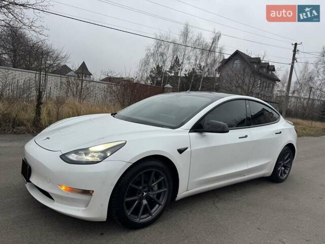 Белый Тесла Модель 3, объемом двигателя 0 л и пробегом 111 тыс. км за 16000 $, фото 5 на Automoto.ua