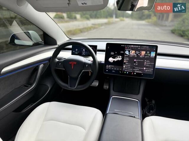 Тесла Модель 3 2021 у Малине на Automoto.ua Білий Тесла Модель 3, об'ємом двигуна 0 л та пробігом 75 тис. км за 24000 $, фото 21 на Automoto.ua