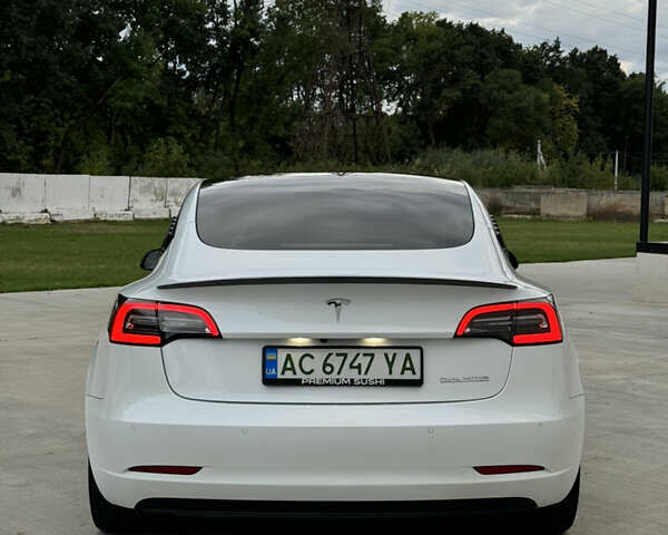 Білий Тесла Модель 3, об'ємом двигуна 0 л та пробігом 80 тис. км за 24999 $, фото 5 на Automoto.ua