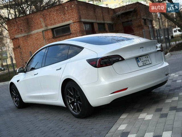 Белый Тесла Модель 3, объемом двигателя 0 л и пробегом 37 тыс. км за 19999 $, фото 137 на Automoto.ua