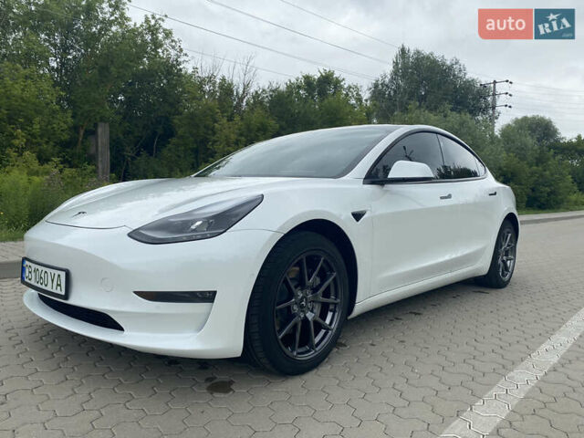Білий Тесла Модель 3, об'ємом двигуна 0 л та пробігом 44 тис. км за 23400 $, фото 2 на Automoto.ua
