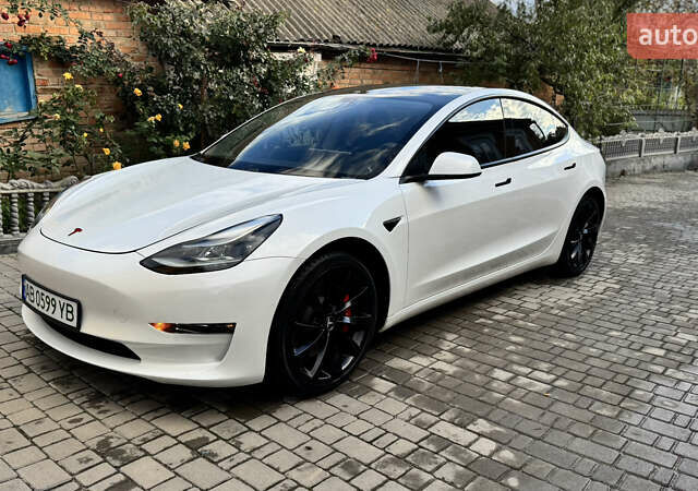 Белый Тесла Модель 3, объемом двигателя 0 л и пробегом 90 тыс. км за 23000 $, фото 21 на Automoto.ua