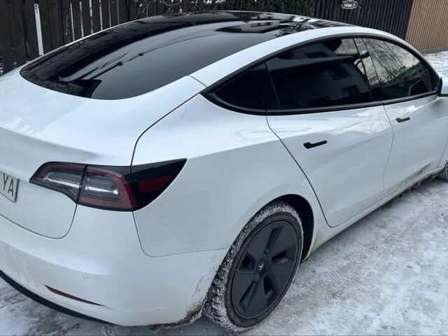 Білий Тесла Модель 3, об'ємом двигуна 0 л та пробігом 59 тис. км за 19700 $, фото 2 на Automoto.ua