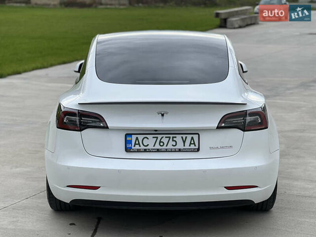 Белый Тесла Модель 3, объемом двигателя 0 л и пробегом 100 тыс. км за 22500 $, фото 6 на Automoto.ua