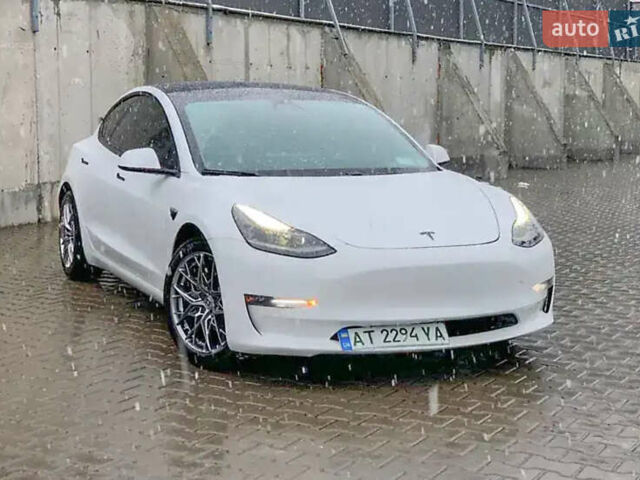 Білий Тесла Модель 3, об'ємом двигуна 0 л та пробігом 87 тис. км за 23700 $, фото 8 на Automoto.ua