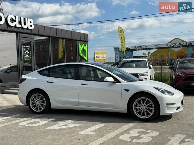 Белый Тесла Модель 3, объемом двигателя 0 л и пробегом 50 тыс. км за 18990 $, фото 4 на Automoto.ua