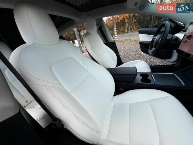 Білий Тесла Модель 3, об'ємом двигуна 0 л та пробігом 100 тис. км за 20799 $, фото 40 на Automoto.ua