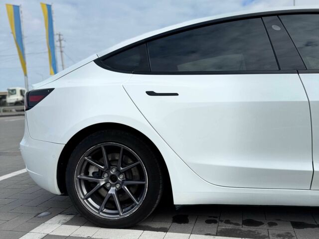 Тесла Модель 3 2021 у Луцьку на Automoto.ua Білий Тесла Модель 3, об'ємом двигуна 0 л та пробігом 170 тис. км за 18500 $, фото 8 на Automoto.ua