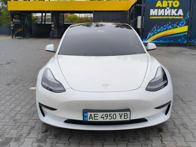 Білий Тесла Модель 3, об'ємом двигуна 0 л та пробігом 94 тис. км за 16900 $, фото 3 на Automoto.ua