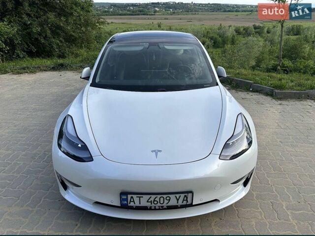 Белый Тесла Модель 3, объемом двигателя 0 л и пробегом 155 тыс. км за 11900 $, фото 1 на Automoto.ua