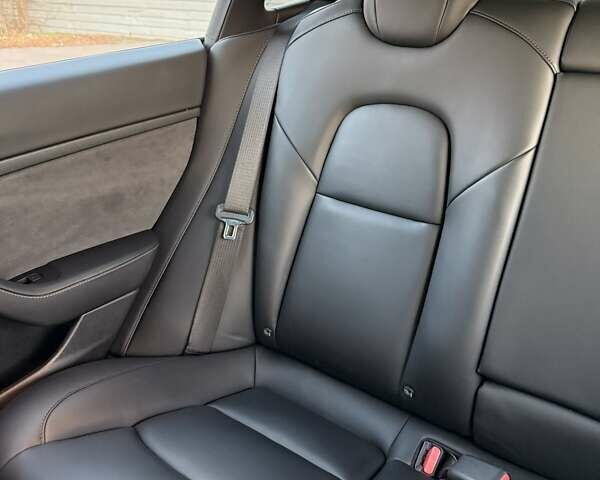 Белый Тесла Модель 3, объемом двигателя 0 л и пробегом 266 тыс. км за 13900 $, фото 9 на Automoto.ua