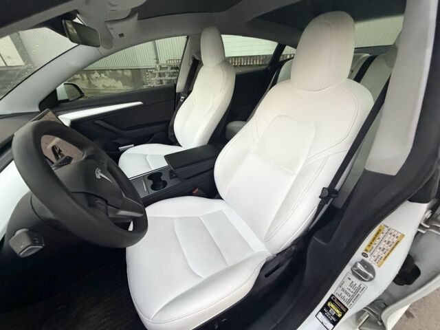 Белый Тесла Модель 3, объемом двигателя 0 л и пробегом 92 тыс. км за 21900 $, фото 6 на Automoto.ua