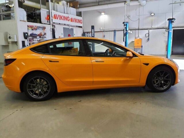 Тесла Модель 3 2021 у Києві на Automoto.ua Білий Тесла Модель 3, об'ємом двигуна 0 л та пробігом 80 тис. км за 13600 $, фото 3 на Automoto.ua