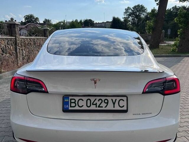 Белый Тесла Модель 3, объемом двигателя 0 л и пробегом 174 тыс. км за 16400 $, фото 3 на Automoto.ua