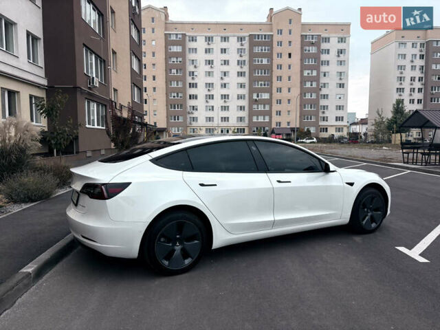 Тесла Модель 3 2021 в Днепре (Днепропетровске) на Automoto.ua Белый Тесла Модель 3, объемом двигателя 0 л и пробегом 38 тыс. км за 22000 $, фото 5 на Automoto.ua