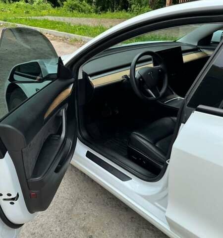 Белый Тесла Модель 3, объемом двигателя 0 л и пробегом 55 тыс. км за 17650 $, фото 20 на Automoto.ua