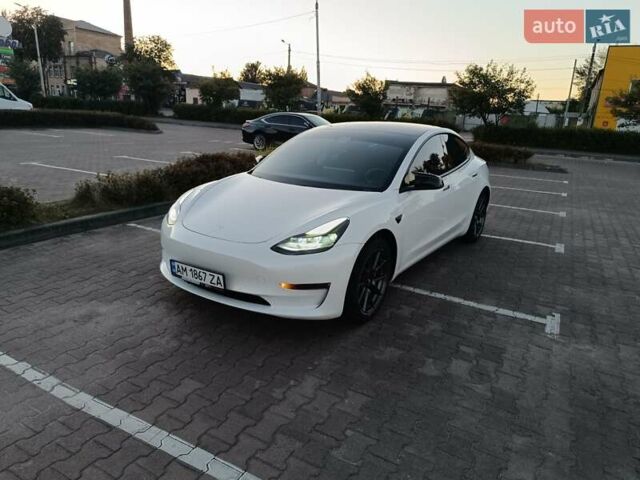 Белый Тесла Модель 3, объемом двигателя 0 л и пробегом 142 тыс. км за 17500 $, фото 4 на Automoto.ua