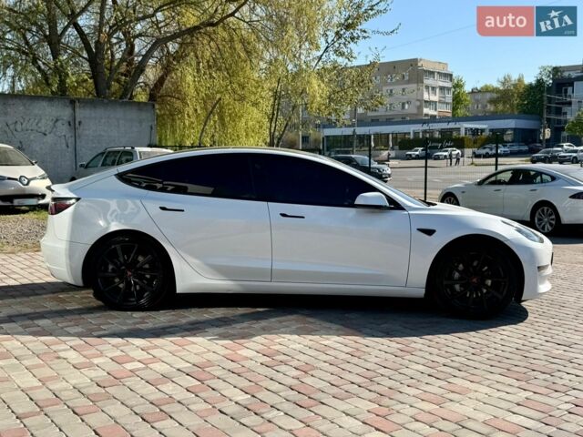 Белый Тесла Модель 3, объемом двигателя 0 л и пробегом 65 тыс. км за 18800 $, фото 6 на Automoto.ua