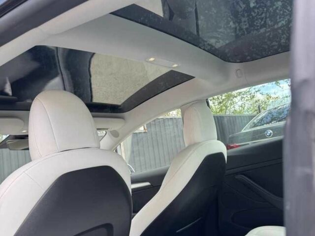 Білий Тесла Модель 3, об'ємом двигуна 0 л та пробігом 30 тис. км за 16700 $, фото 8 на Automoto.ua