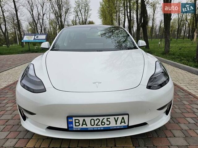 Білий Тесла Модель 3, об'ємом двигуна 0 л та пробігом 25 тис. км за 29000 $, фото 1 на Automoto.ua
