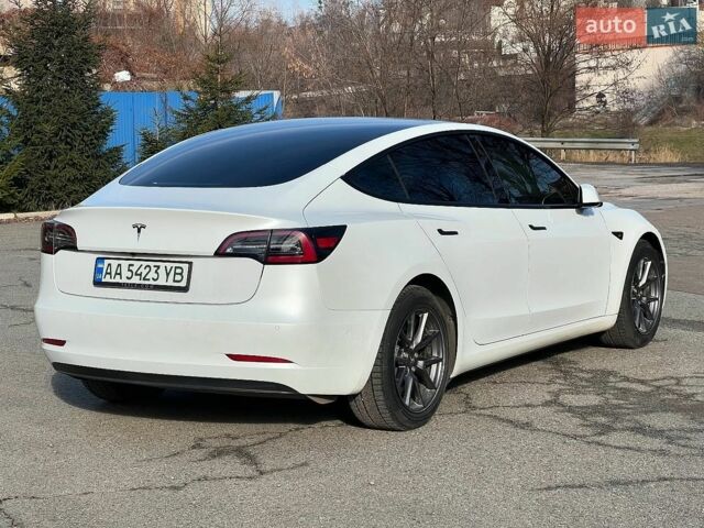 Белый Тесла Модель 3, объемом двигателя 0 л и пробегом 88 тыс. км за 24000 $, фото 6 на Automoto.ua