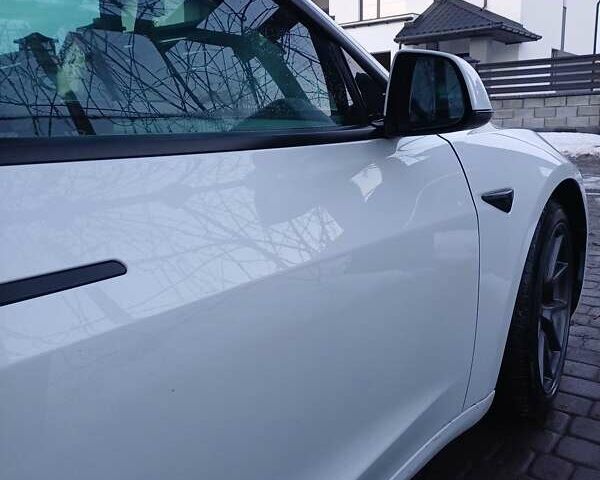 Білий Тесла Модель 3, об'ємом двигуна 0 л та пробігом 104 тис. км за 20600 $, фото 10 на Automoto.ua