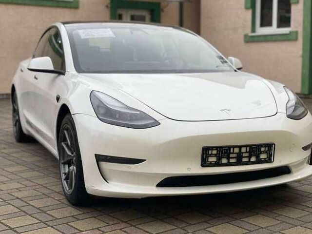 Белый Тесла Модель 3, объемом двигателя 0 л и пробегом 118 тыс. км за 13200 $, фото 1 на Automoto.ua