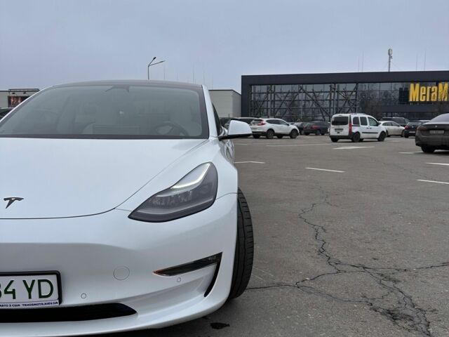 Белый Тесла Модель 3, объемом двигателя 0 л и пробегом 81 тыс. км за 21000 $, фото 3 на Automoto.ua