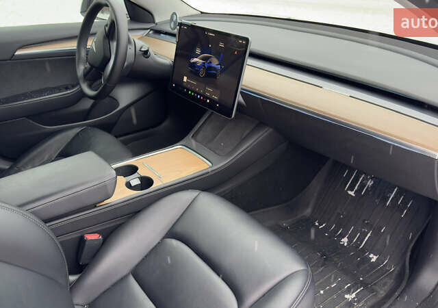 Білий Тесла Модель 3, об'ємом двигуна 0 л та пробігом 74 тис. км за 21800 $, фото 14 на Automoto.ua