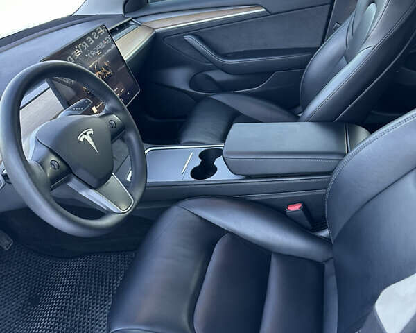 Білий Тесла Модель 3, об'ємом двигуна 0 л та пробігом 95 тис. км за 17500 $, фото 15 на Automoto.ua