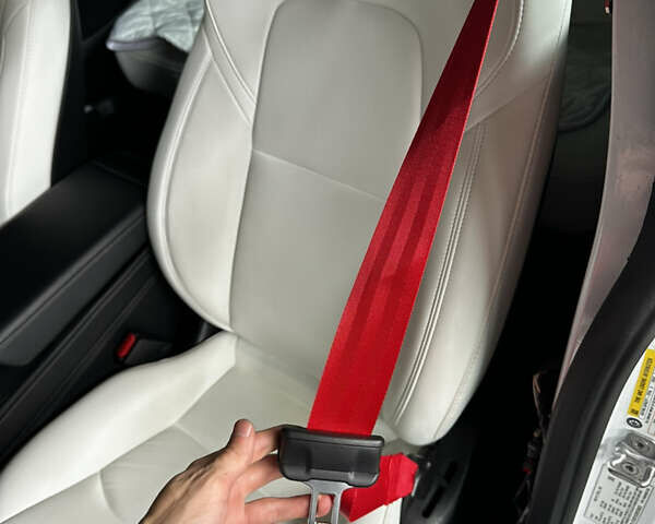 Білий Тесла Модель 3, об'ємом двигуна 0 л та пробігом 35 тис. км за 29646 $, фото 3 на Automoto.ua