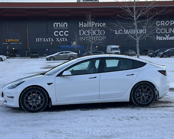 Білий Тесла Модель 3, об'ємом двигуна 0 л та пробігом 95 тис. км за 17500 $, фото 4 на Automoto.ua