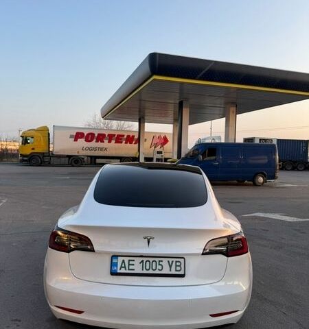 Белый Тесла Модель 3, объемом двигателя 0 л и пробегом 38 тыс. км за 21999 $, фото 13 на Automoto.ua