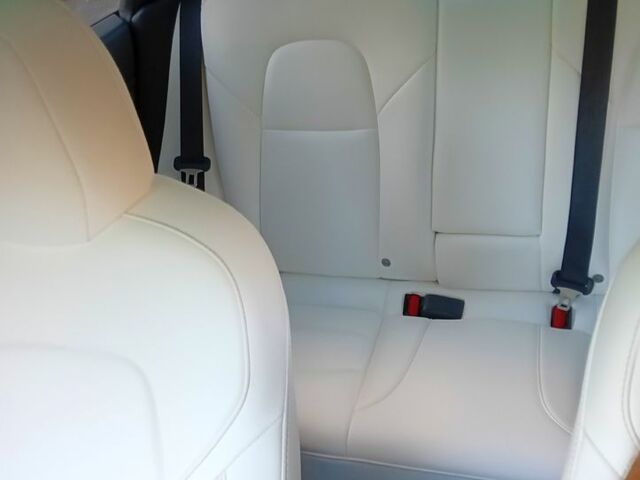 Білий Тесла Модель 3, об'ємом двигуна 0 л та пробігом 100 тис. км за 24500 $, фото 10 на Automoto.ua