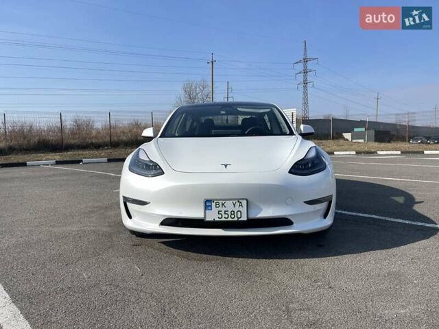 Білий Тесла Модель 3, об'ємом двигуна 0 л та пробігом 21 тис. км за 20700 $, фото 6 на Automoto.ua
