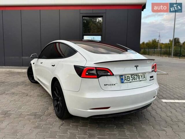 Белый Тесла Модель 3, объемом двигателя 0 л и пробегом 70 тыс. км за 22999 $, фото 9 на Automoto.ua