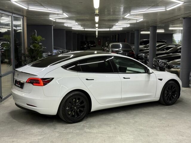 Белый Тесла Модель 3, объемом двигателя 0 л и пробегом 76 тыс. км за 22900 $, фото 8 на Automoto.ua