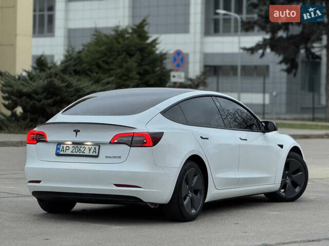 Белый Тесла Модель 3, объемом двигателя 0 л и пробегом 85 тыс. км за 21999 $, фото 10 на Automoto.ua
