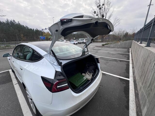 Білий Тесла Модель 3, об'ємом двигуна 0 л та пробігом 108 тис. км за 22000 $, фото 5 на Automoto.ua