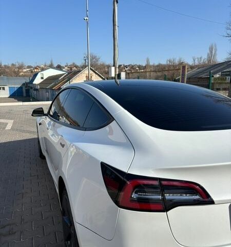 Білий Тесла Модель 3, об'ємом двигуна 0 л та пробігом 88 тис. км за 22500 $, фото 15 на Automoto.ua