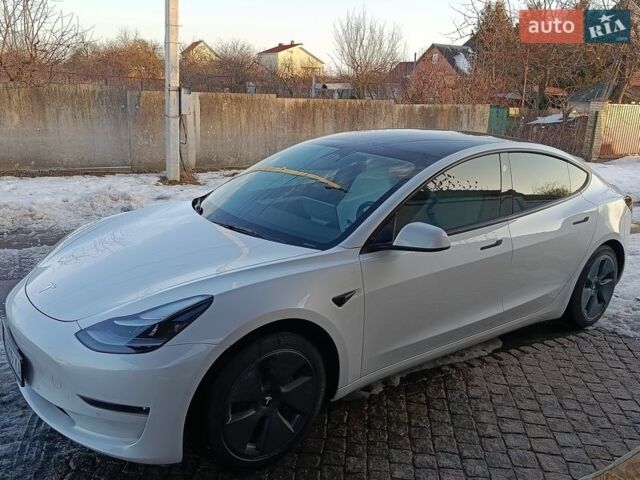Белый Тесла Модель 3, объемом двигателя 0 л и пробегом 30 тыс. км за 21200 $, фото 4 на Automoto.ua