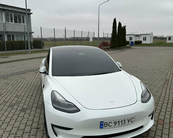 Белый Тесла Модель 3, объемом двигателя 0 л и пробегом 132 тыс. км за 21999 $, фото 1 на Automoto.ua