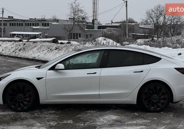 Белый Тесла Модель 3, объемом двигателя 0 л и пробегом 92 тыс. км за 23000 $, фото 3 на Automoto.ua