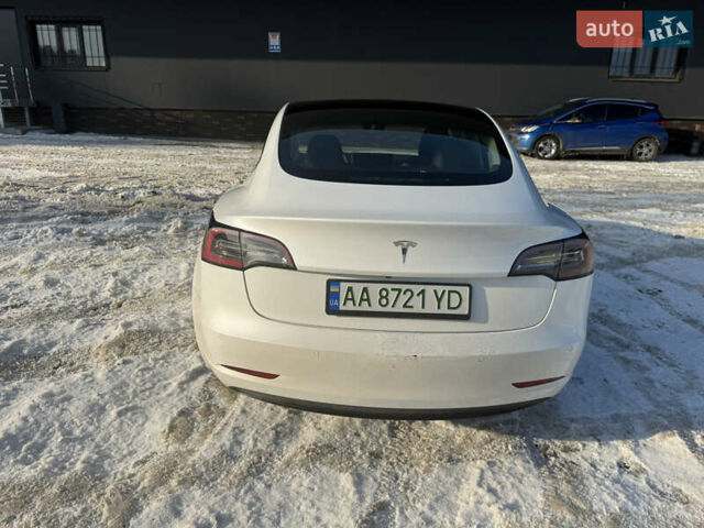 Белый Тесла Модель 3, объемом двигателя 0 л и пробегом 82 тыс. км за 18000 $, фото 6 на Automoto.ua