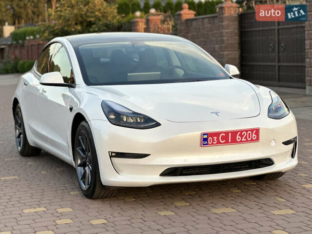 Белый Тесла Модель 3, объемом двигателя 0 л и пробегом 1 тыс. км за 37999 $, фото 8 на Automoto.ua