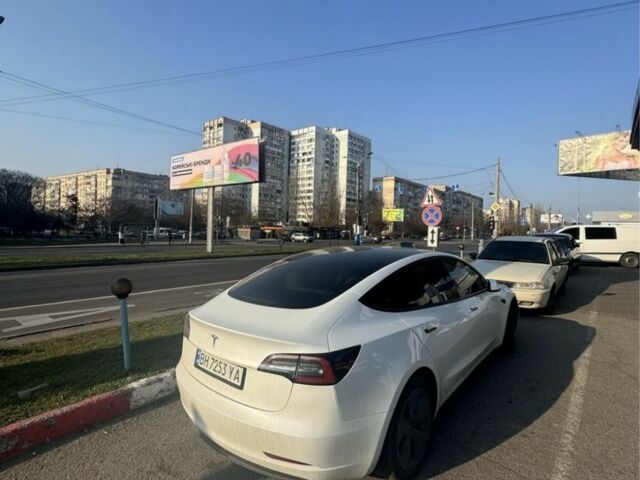 Білий Тесла Модель 3, об'ємом двигуна 0 л та пробігом 3 тис. км за 20000 $, фото 4 на Automoto.ua