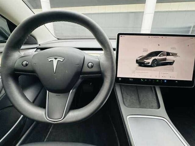 Білий Тесла Модель 3, об'ємом двигуна 0 л та пробігом 47 тис. км за 17800 $, фото 5 на Automoto.ua