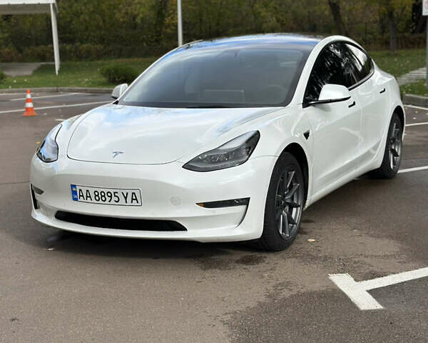 Білий Тесла Модель 3, об'ємом двигуна 0 л та пробігом 82 тис. км за 22400 $, фото 10 на Automoto.ua