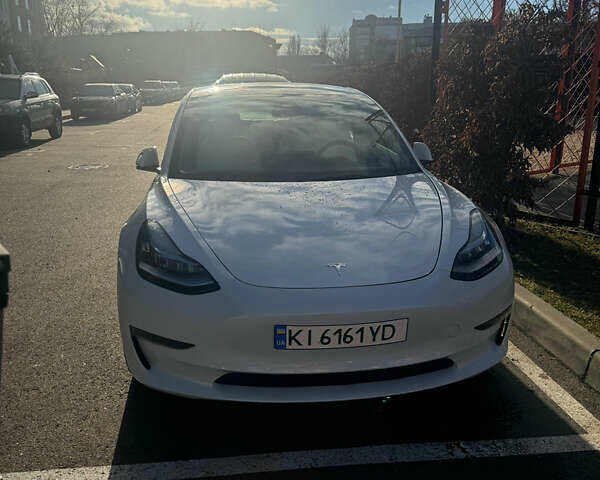 Белый Тесла Модель 3, объемом двигателя 0 л и пробегом 48 тыс. км за 24900 $, фото 4 на Automoto.ua