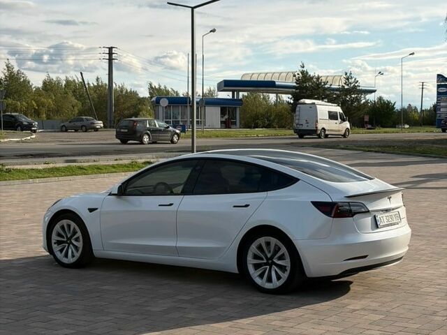Белый Тесла Модель 3, объемом двигателя 0 л и пробегом 83 тыс. км за 20200 $, фото 10 на Automoto.ua